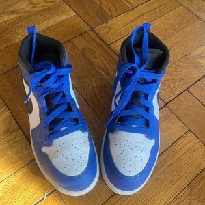WORN ONCE!!! Jordan 1 Mid Youth